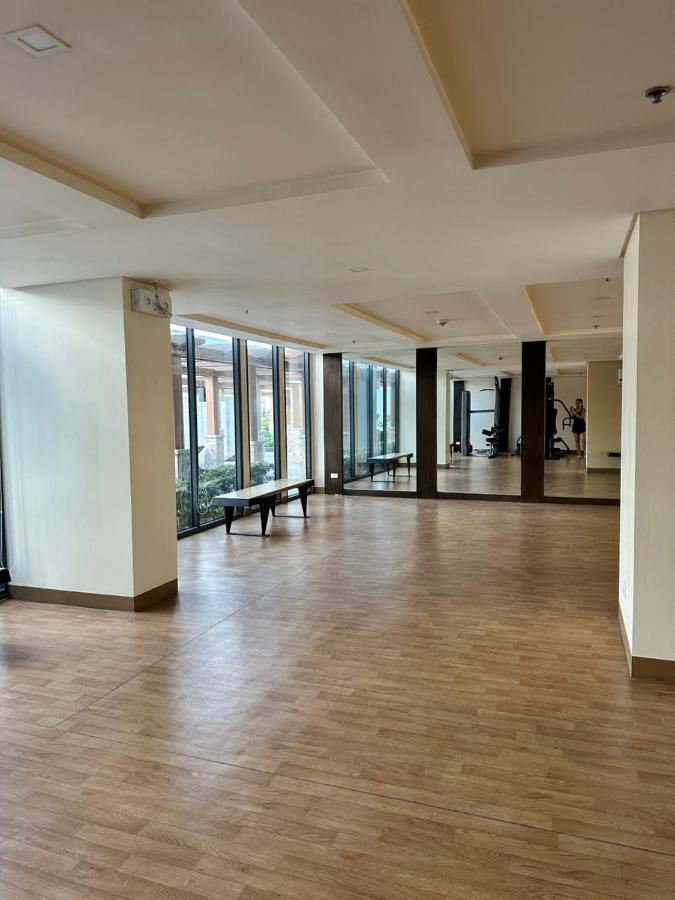 81 Newport Condominium Cluster 5 3A By Rechelle Nunag Pasay Exterior photo